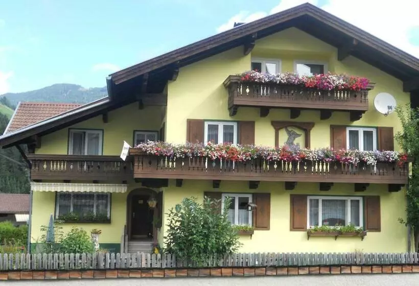 Majatalo Haus Zur Linde