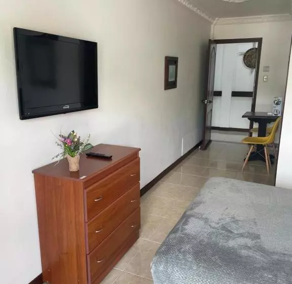 ペンション Hospedaje Camino Real A 150 Mts Del Centro