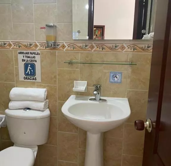 ペンション Hospedaje Camino Real A 150 Mts Del Centro