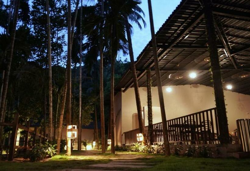 Stone Wood Nature Resort, Gokarna