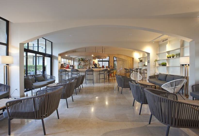 Aparthotel Bahia Pollensa