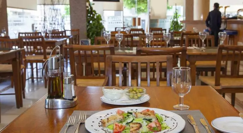 Aparthotel Duquesa Playa