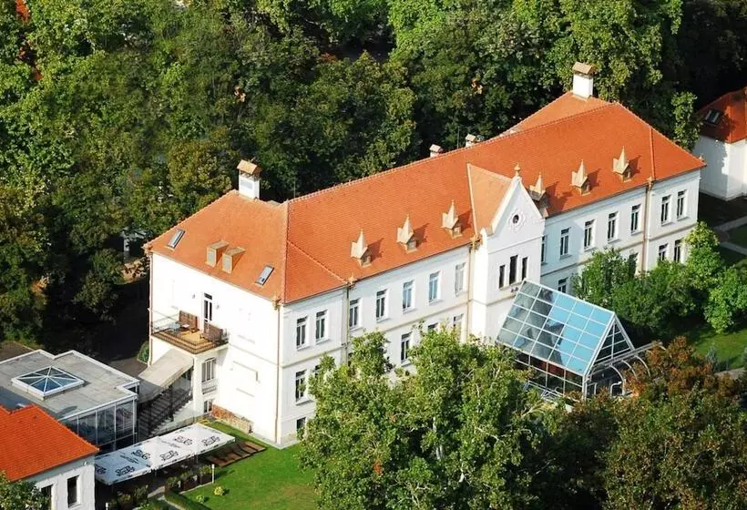 City Partner Park Hotel Pelikan