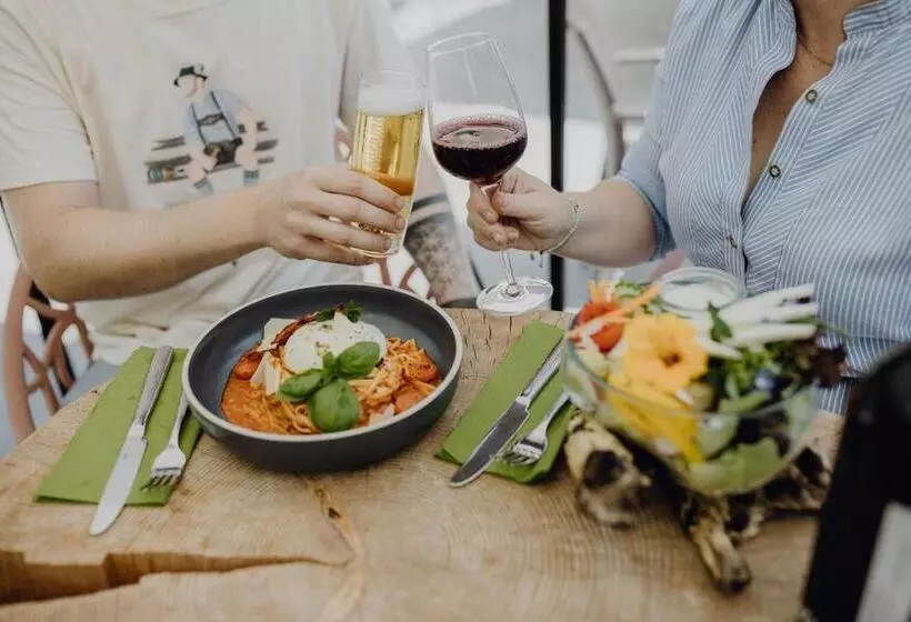 Dorfcafe Unken Hotelpension Swirtshaus Im Dorf