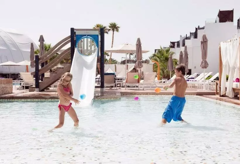 Hard Rock Hotel Tenerife