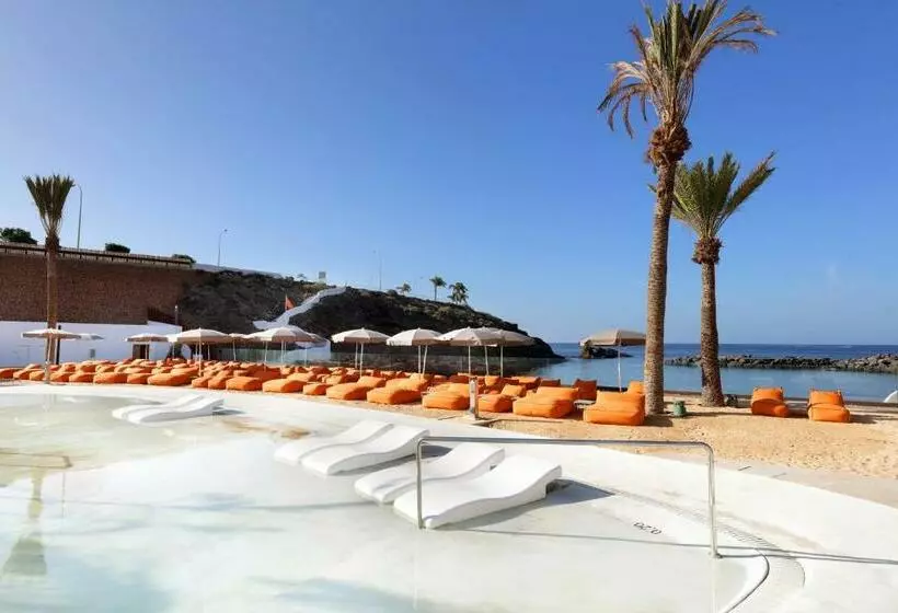 Hard Rock Hotel Tenerife