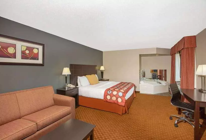 ホテル Americinn By Wyndham Coralville