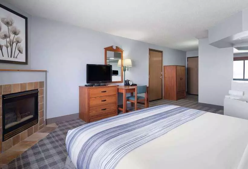 Отель Americinn By Wyndham Stuart