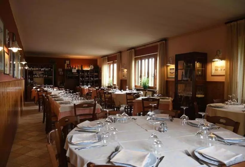 Отель Albergo Dei Bersaglieri