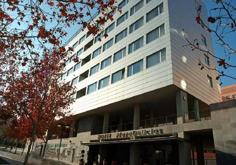 Отель Exe Plaza Delicias