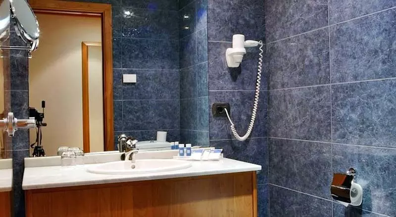 Отель Exe Plaza Delicias