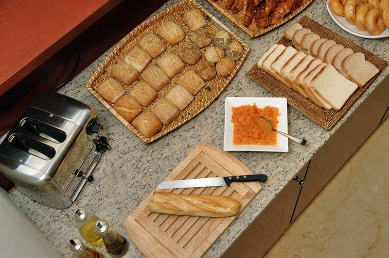 Отель Exe Plaza Delicias