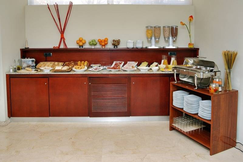 Отель Exe Plaza Delicias