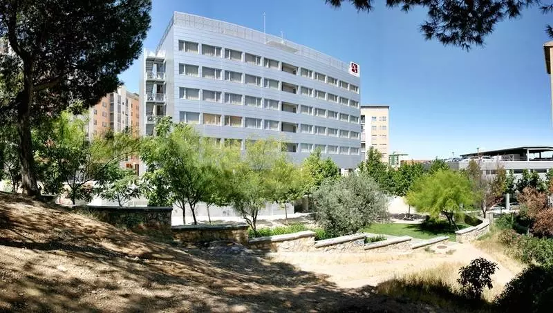 Отель Exe Plaza Delicias