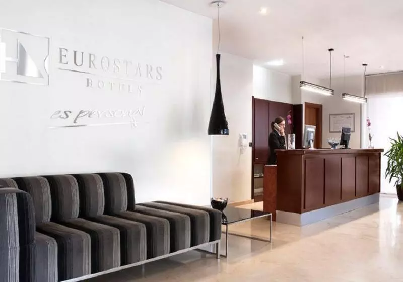 Отель Exe Plaza Delicias