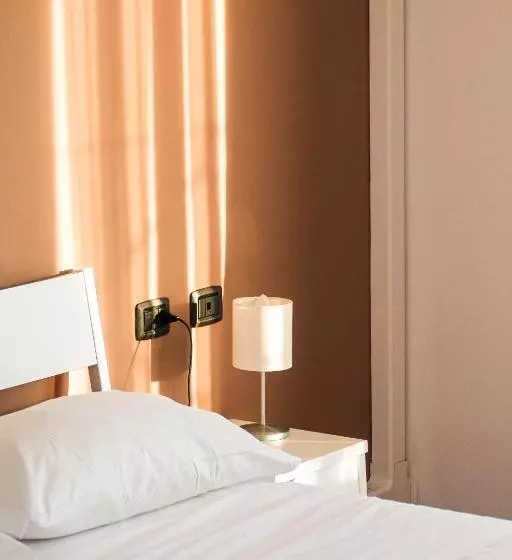 Отель Fontaine Bleue