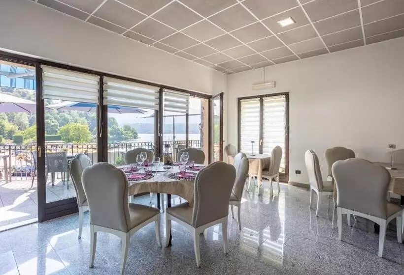 Отель Fontaine Bleue