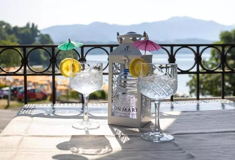 Отель Fontaine Bleue