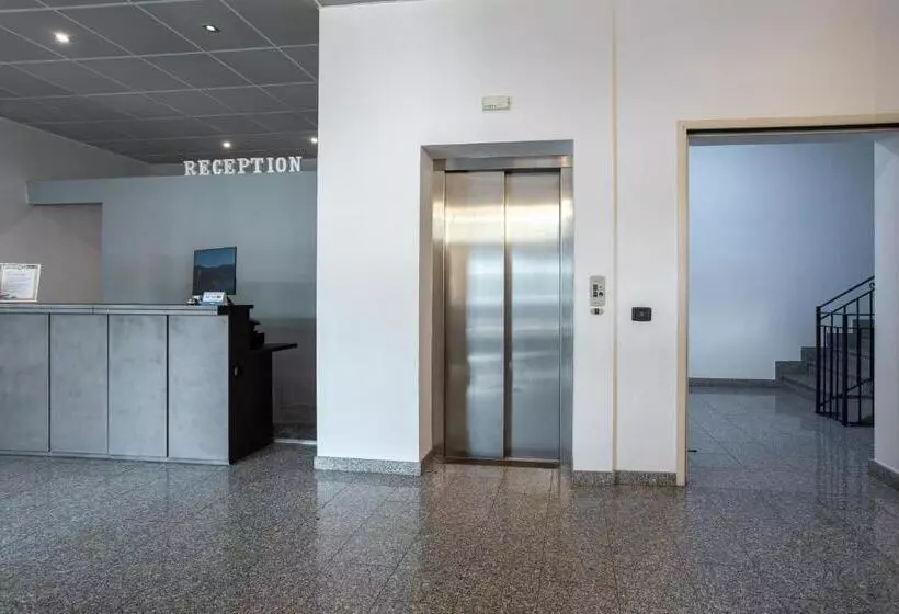 Отель Fontaine Bleue