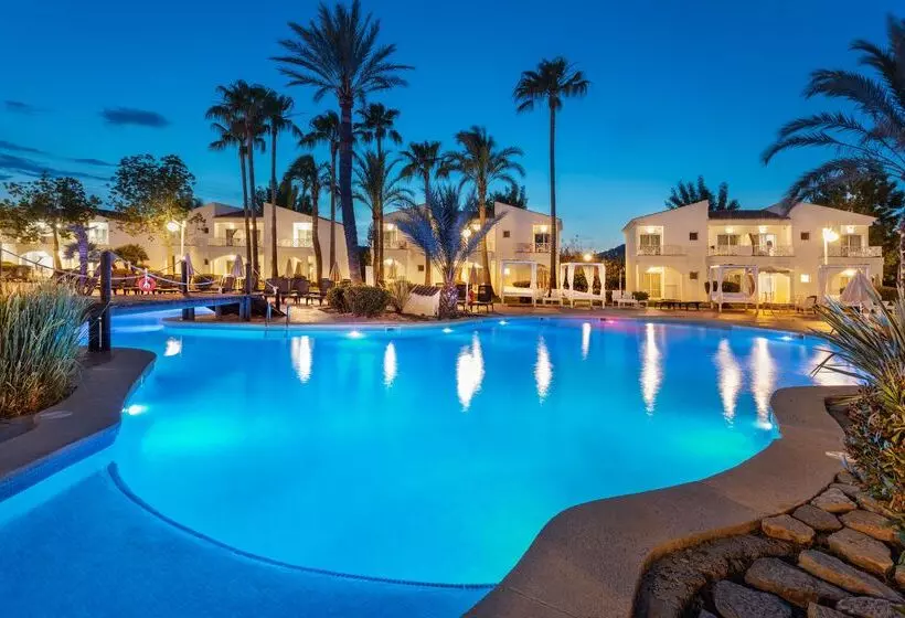 Garden Saladina - Adults Only