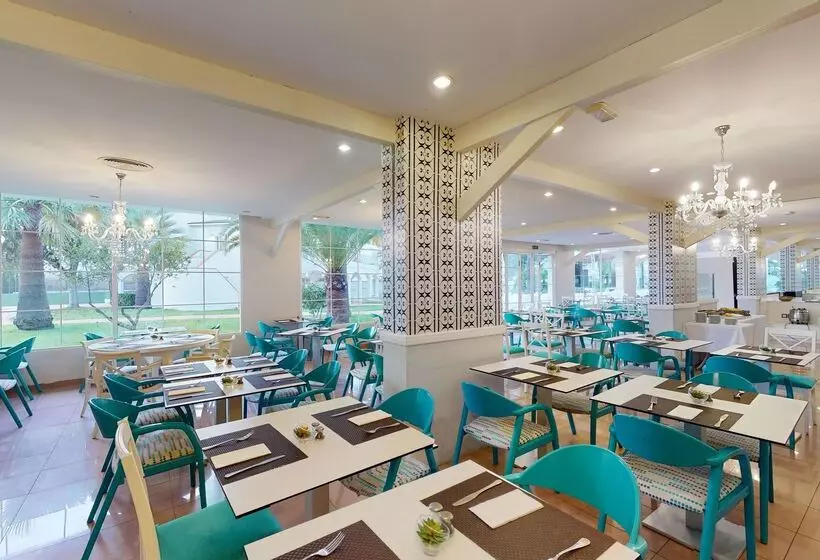 Garden Saladina - Adults Only