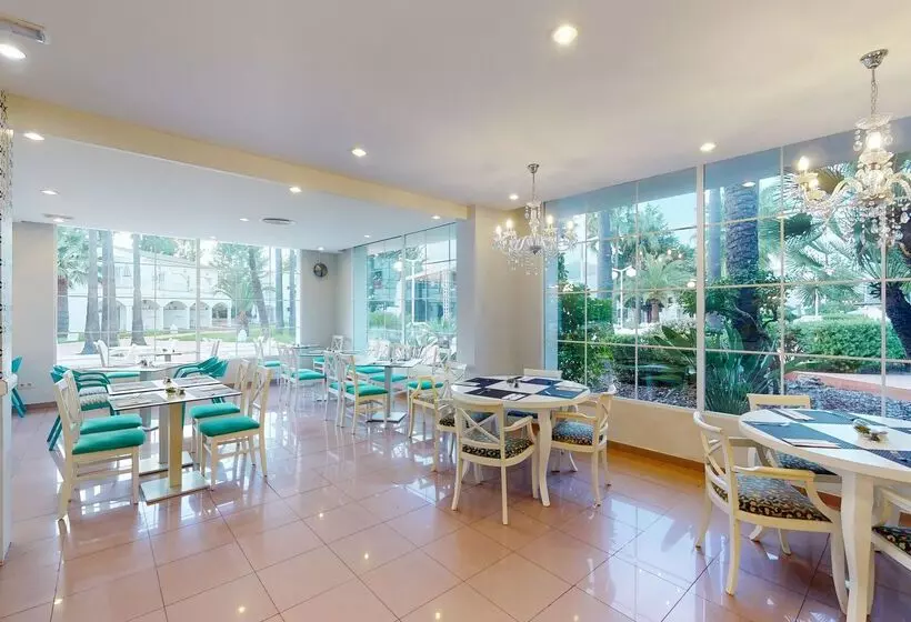 Garden Saladina - Adults Only