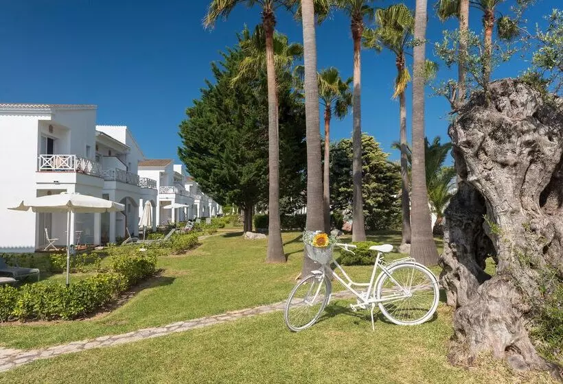 Garden Saladina - Adults Only