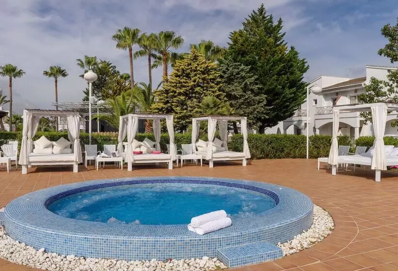 Garden Saladina - Adults Only