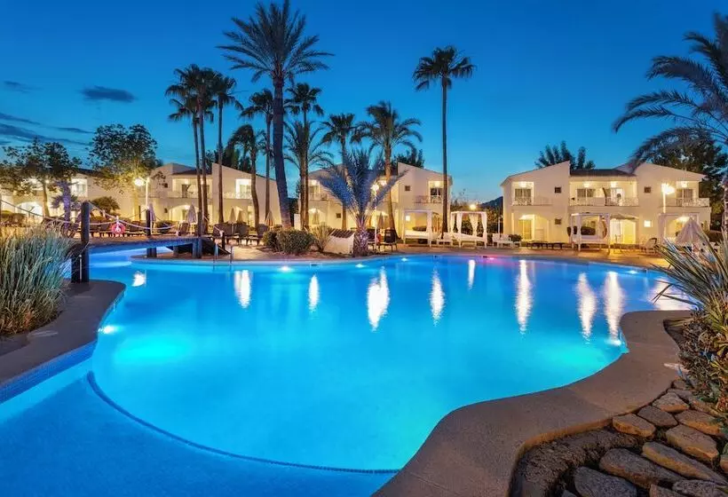 Garden Saladina - Adults Only