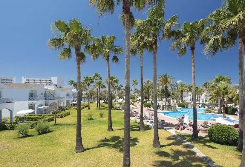 Garden Saladina - Adults Only