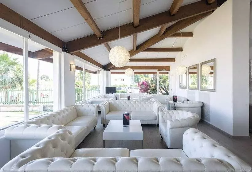 Garden Saladina - Adults Only