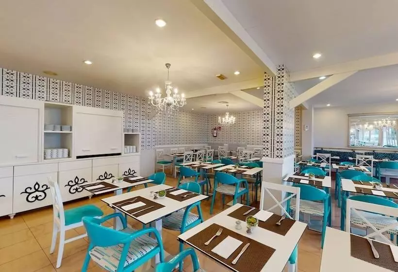 Garden Saladina - Adults Only