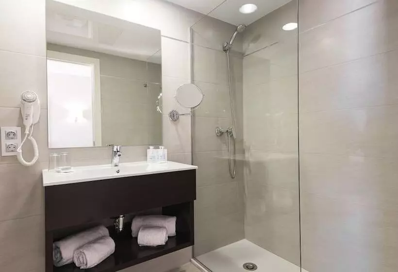 Garden Saladina - Adults Only