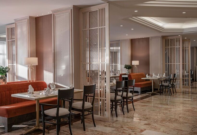 هتل Papillon Belvil