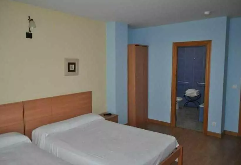 هتل Puente De Piedra