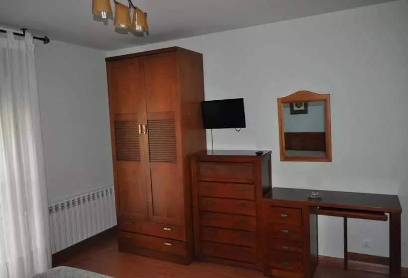 هتل Puente De Piedra