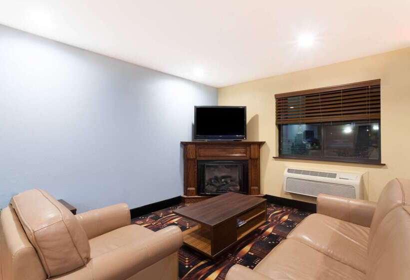 בית מלון כפרי Super 8 By Wyndham Eddyville/kuttawa