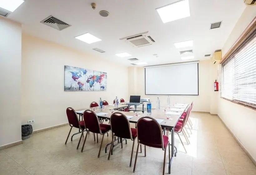 هتل Travelodge Murcia