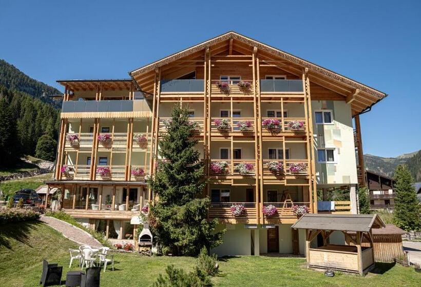 호텔 Albergo Garni Edy