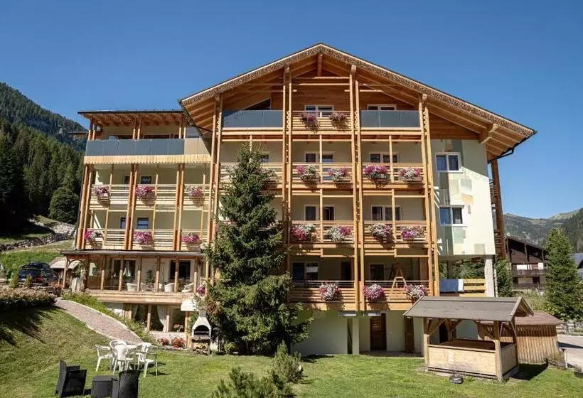 هتل Albergo Garni Edy