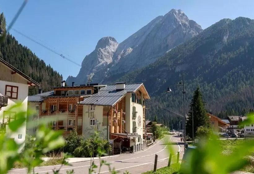 هتل Albergo Garni Edy