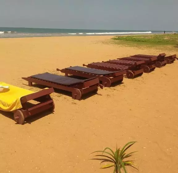 Hotelli Green Shadows Beach