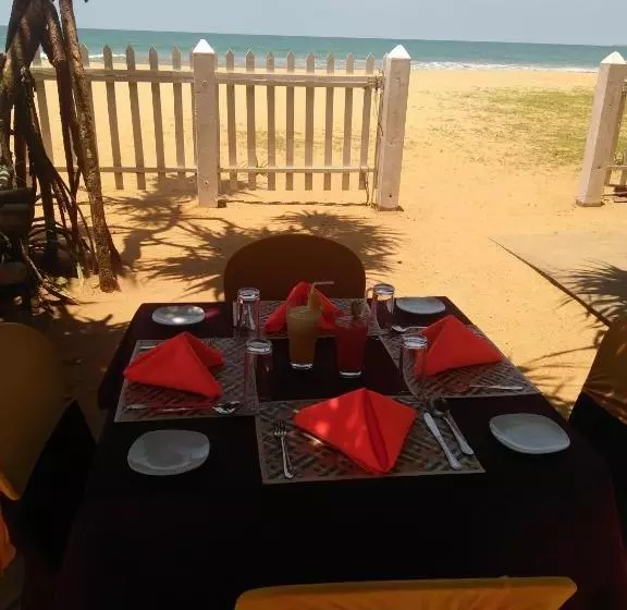 Hotelli Green Shadows Beach