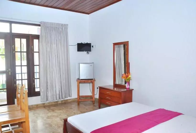 Hotelli Green Shadows Beach