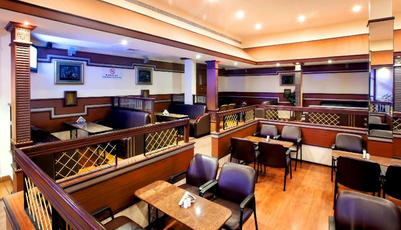 בית מלון כפרי The Grand Regent