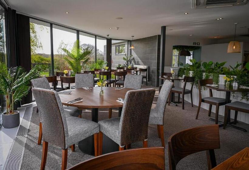 ホテル White House