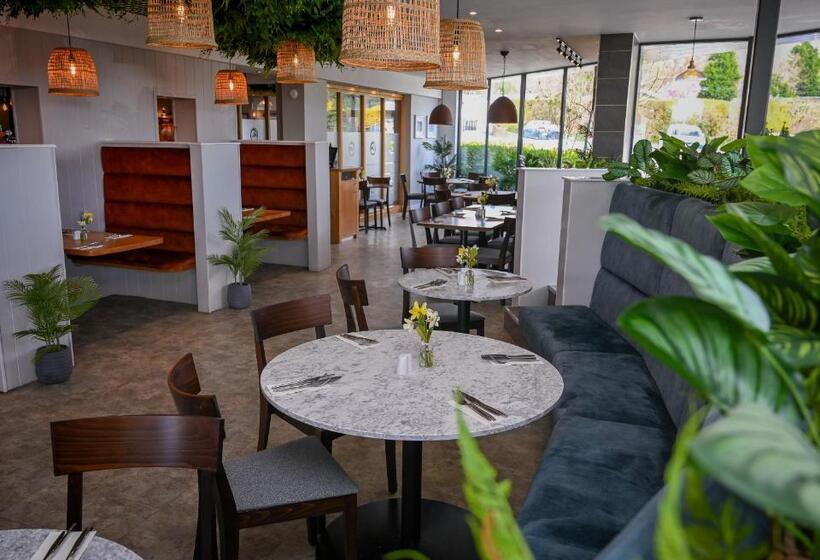 ホテル White House