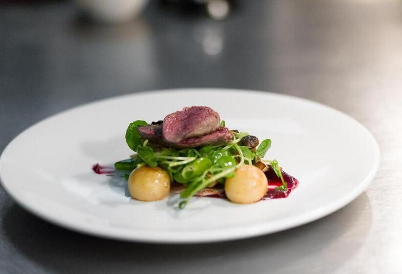 ホテル White House