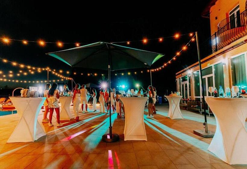 پانسیون Metropol