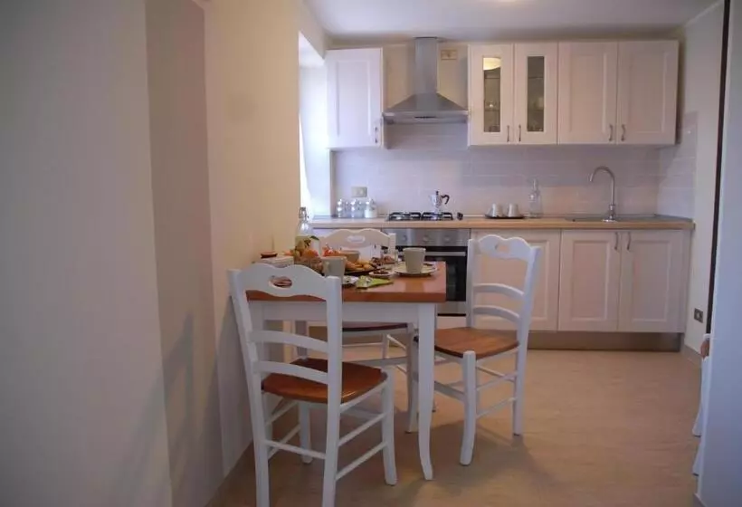 Hotelli Bed & Breakfast Castello Regina